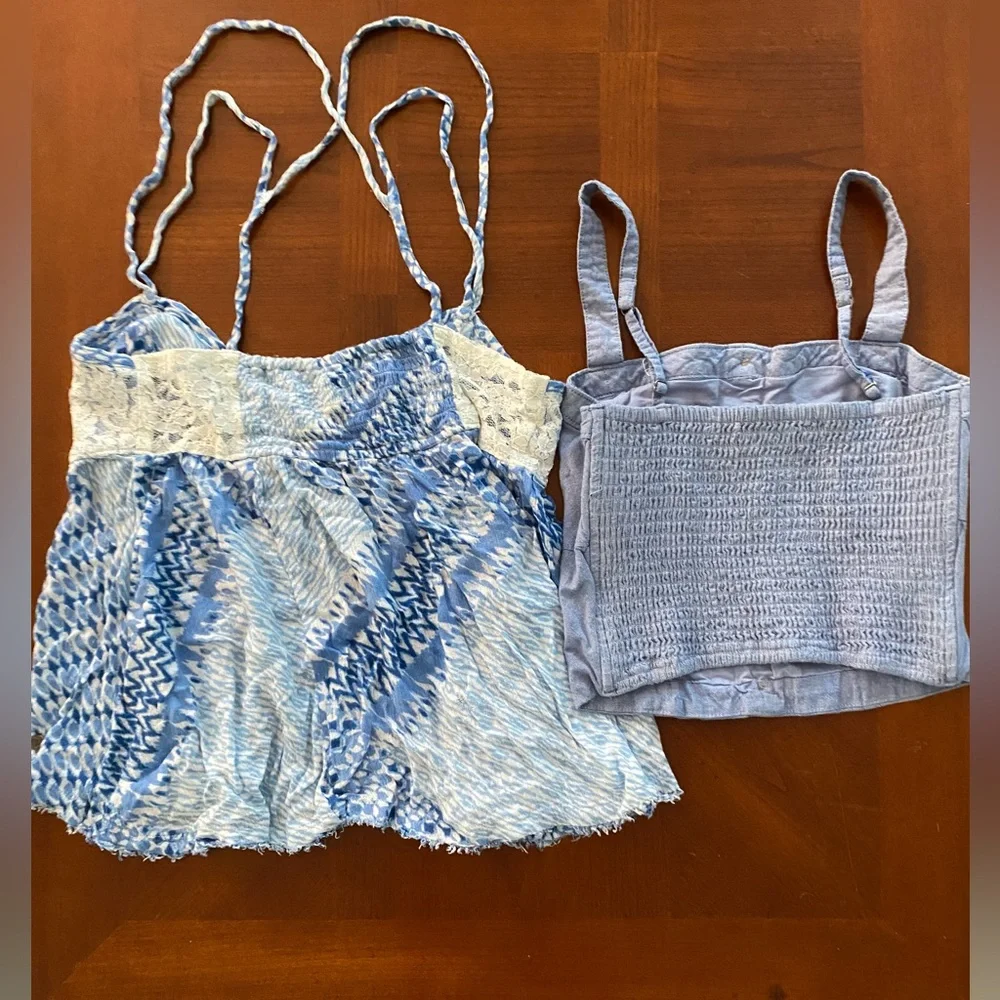 Hollister Light Blue Lace-Trim Patterned Cami & Chambray Button Crop Top Set - Picture 2 of 4
